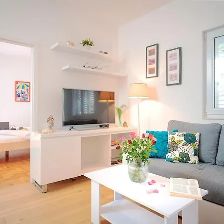 Seaview Apt. With Private Terrace * Hvar Town