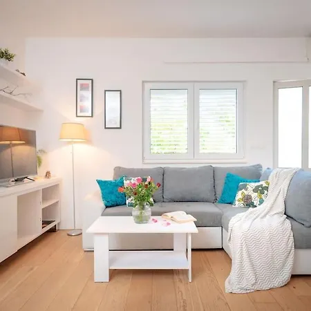 Apartment Seaview Apt. With Private Terrace