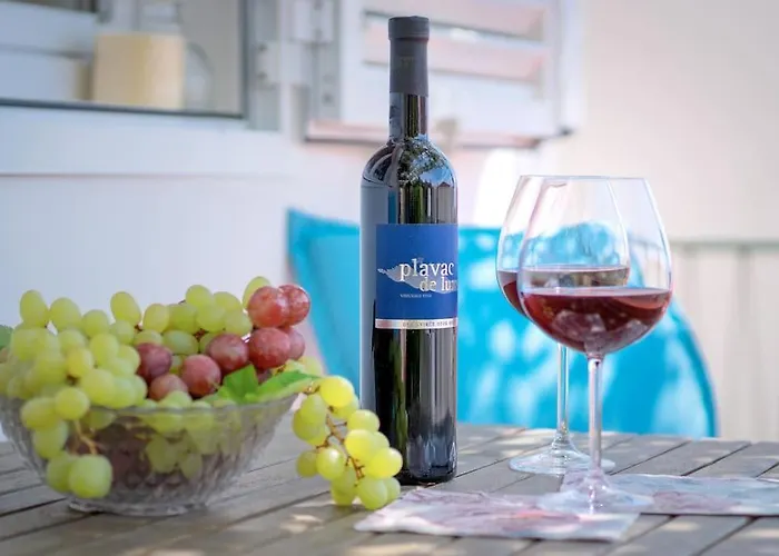 Seaview Apt. With Private Terrace * Hvar Town