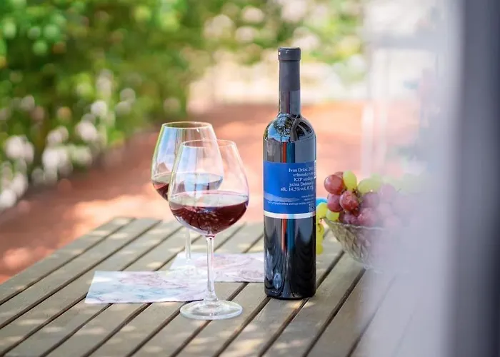 Seaview Apt. With Private Terrace